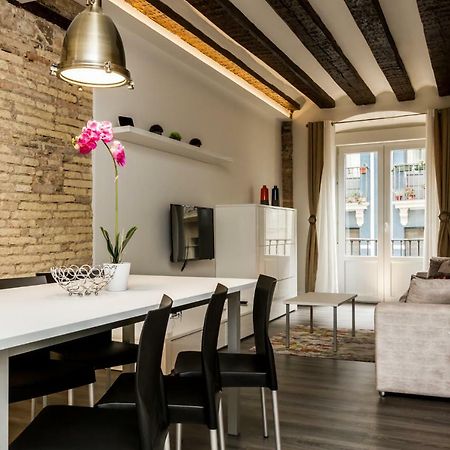 Welcoming Apart Old Town Apartment Pamplona Bagian luar foto