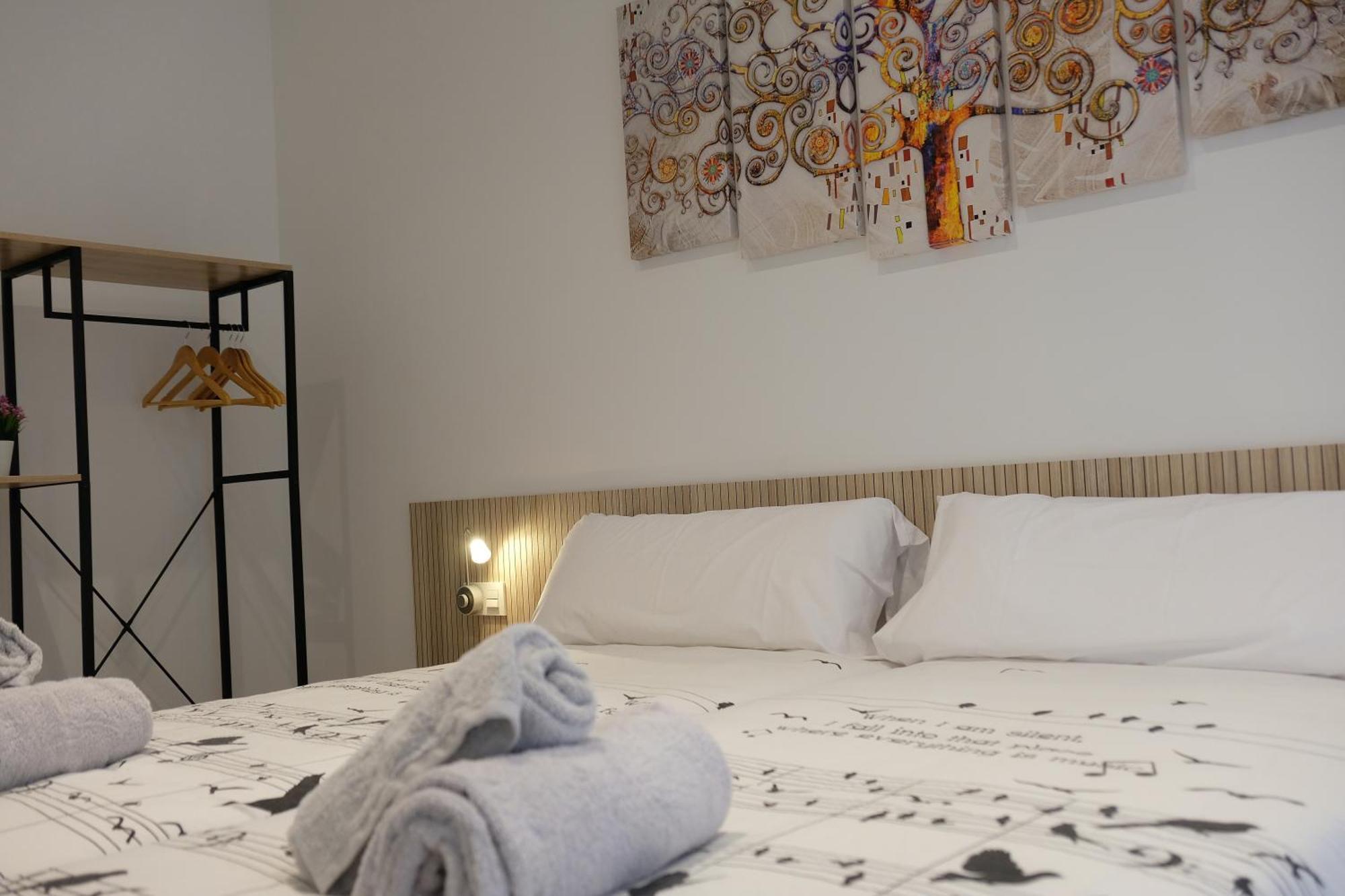 Welcoming Apart Old Town Apartment Pamplona Bagian luar foto